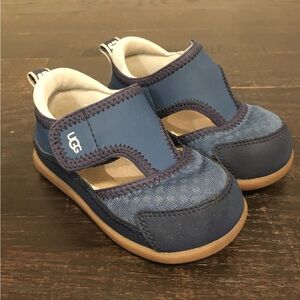 UGG Toddler Shoe Sandals. Size- 7